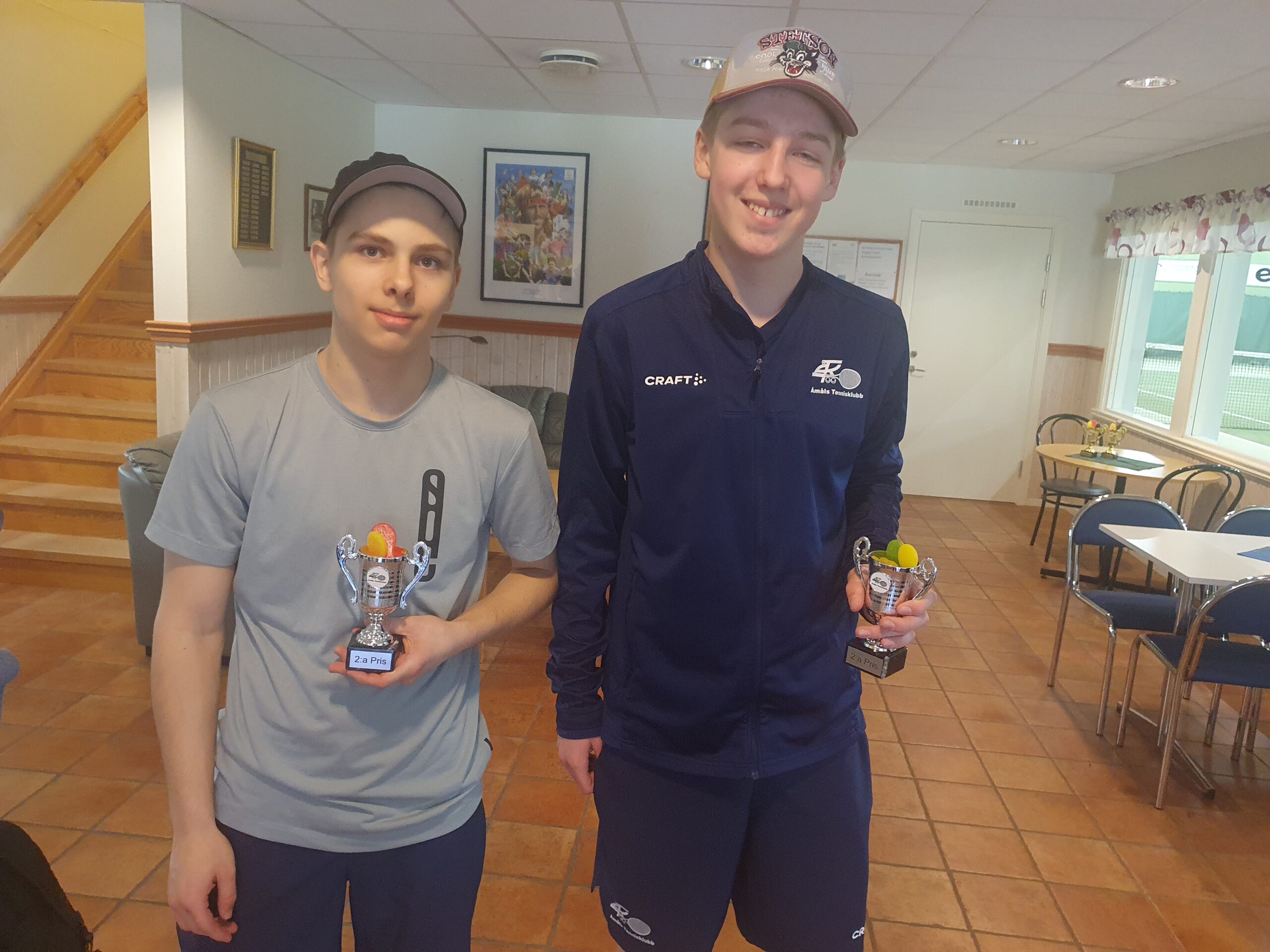 William Lindell och Frans Skoog hade roligt tillsammans på banan.